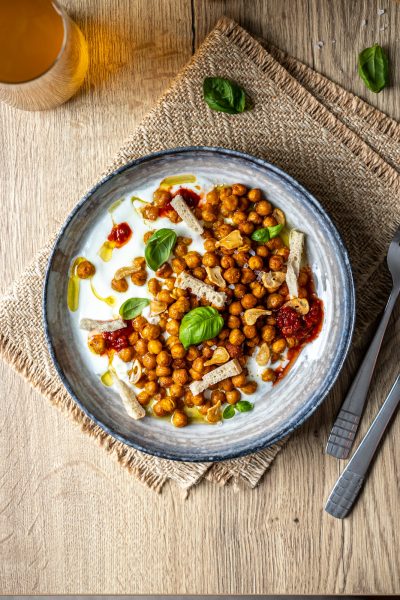 hrskavi slanutak s jogurtom češnjakom i limunom recept