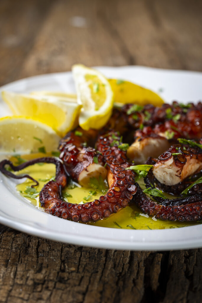 pečeni krakovi hobotnice u maslinovom ulju s limunom recept web kuharica